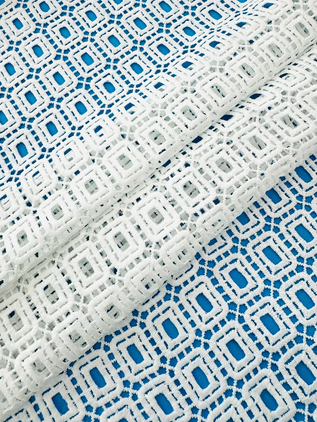 ML118 OFF WHITE Geometric Lace Guipiure / Chemical Lace Embroidery