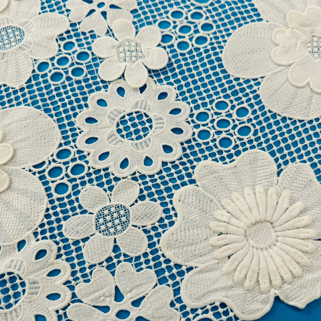 ML120 OFF WHITE Floral 3D Lace Guipiure / Chemical Lace Embroidery