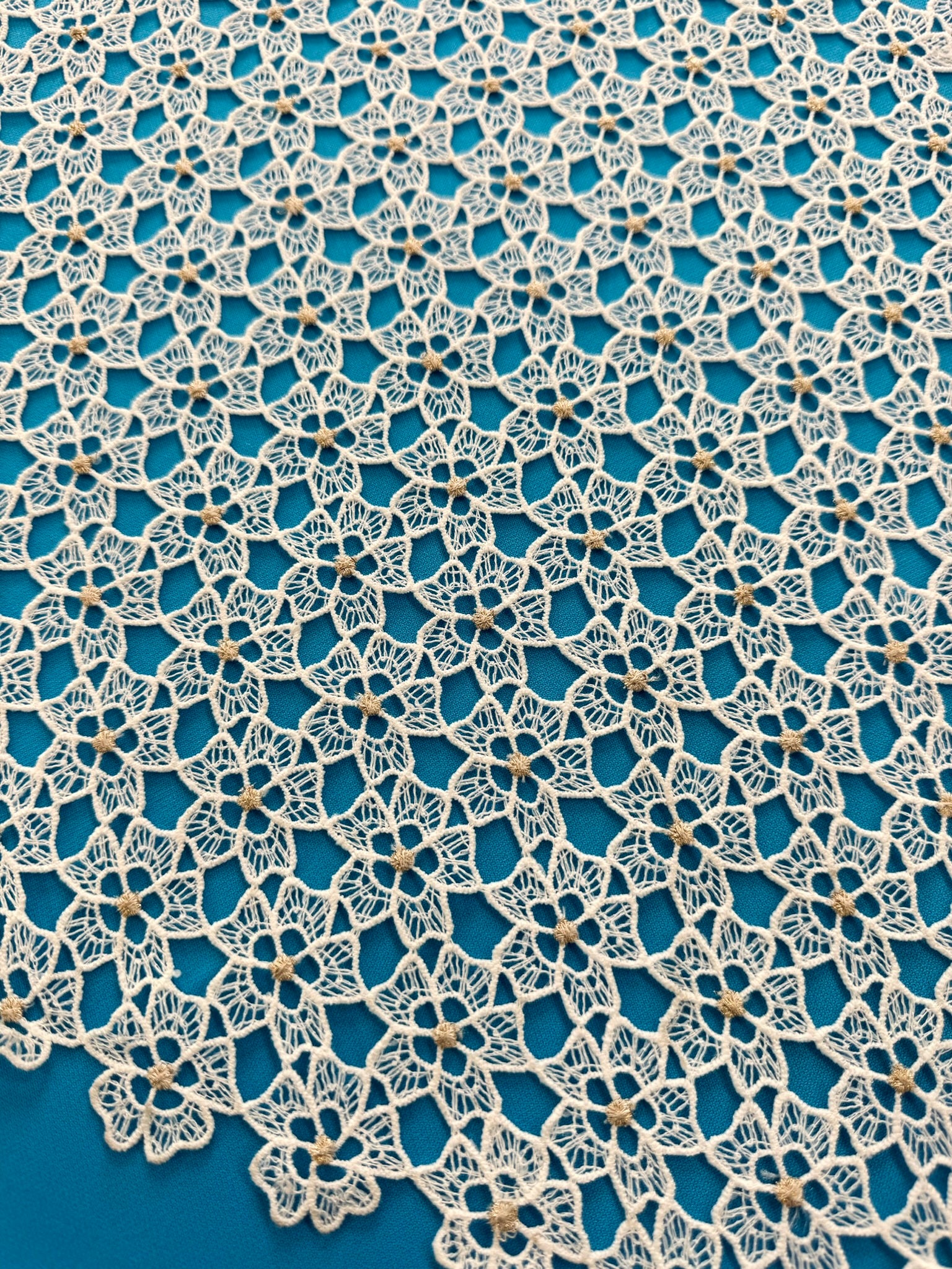 ML119 OFF WHITE/GOLD Floral Lace Guipiure / Chemical Lace Embroidery