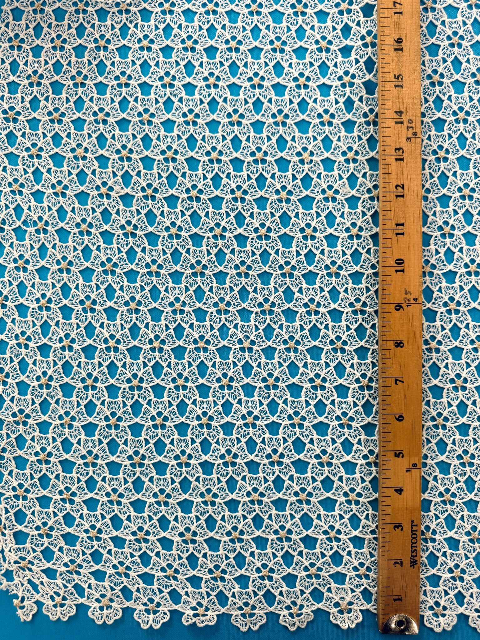 ML119 OFF WHITE/GOLD Floral Lace Guipiure / Chemical Lace Embroidery