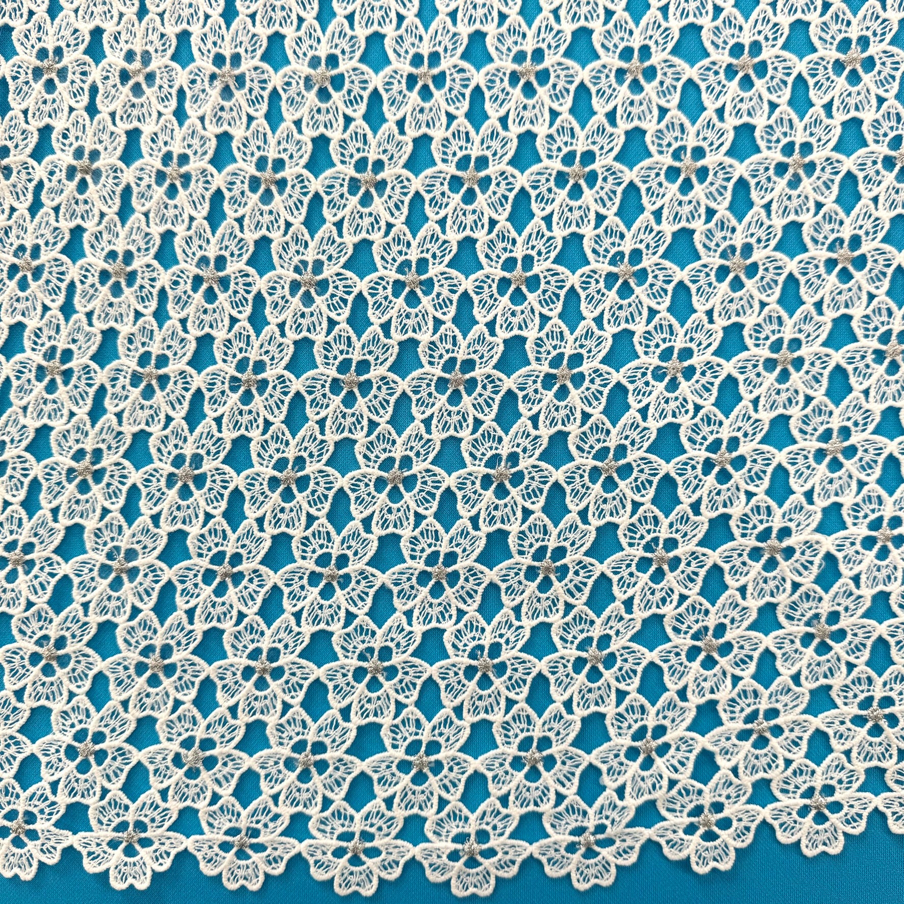 ML119 OFF WHITE/SILVER Floral Lace Guipiure / Chemical Lace Embroidery