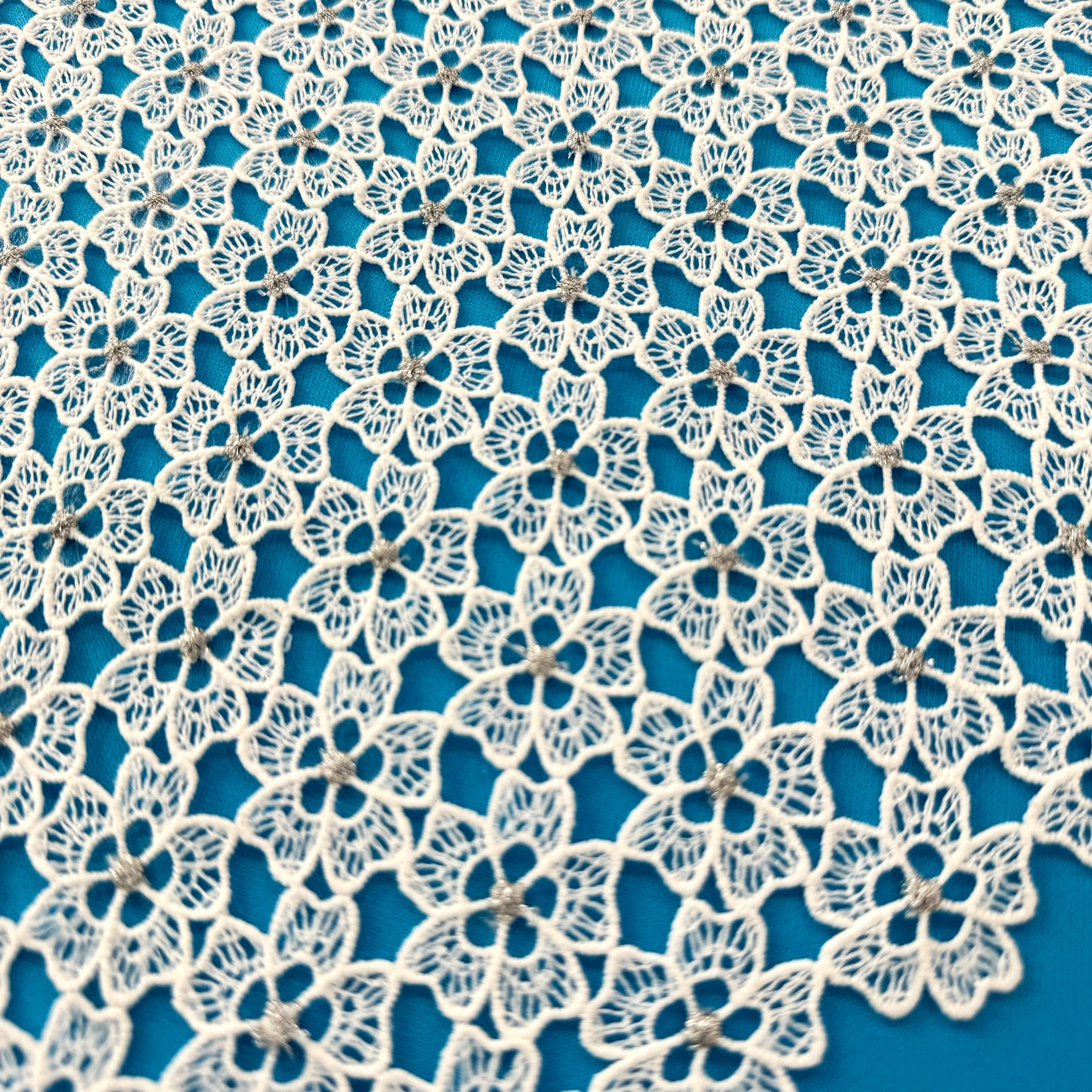 ML119 OFF WHITE/SILVER Floral Lace Guipiure / Chemical Lace Embroidery