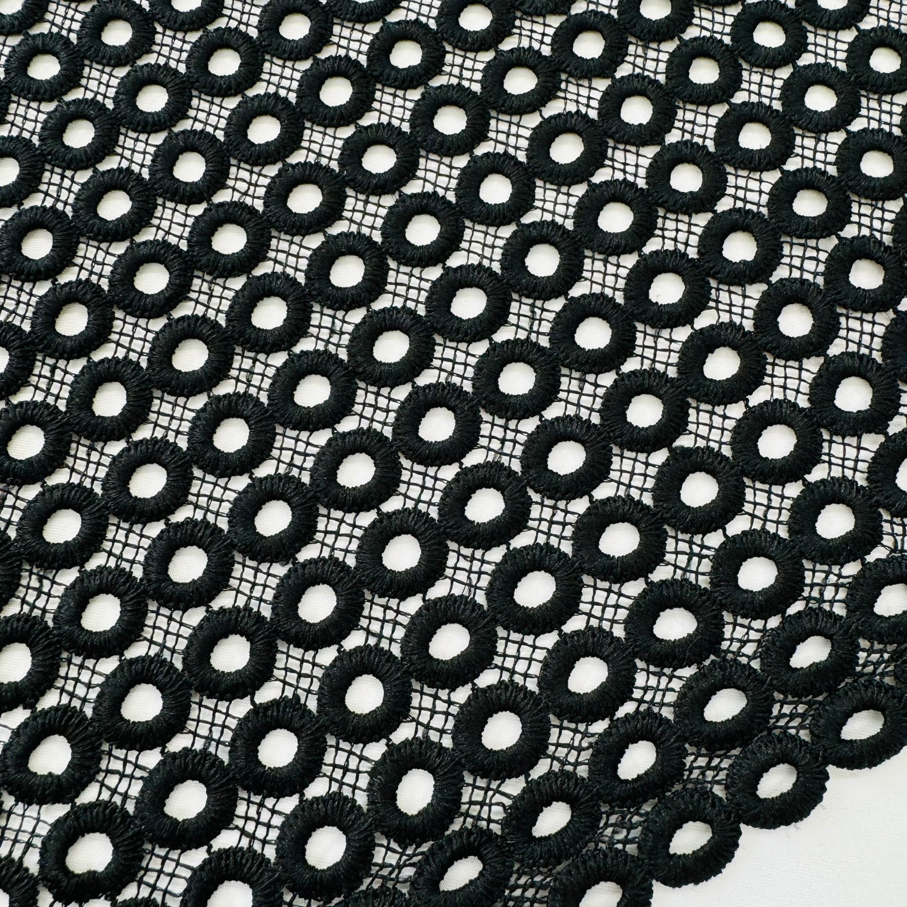 ML114 BLACK Circles Abstract Lace Guipiure / Chemical Lace Embroidery