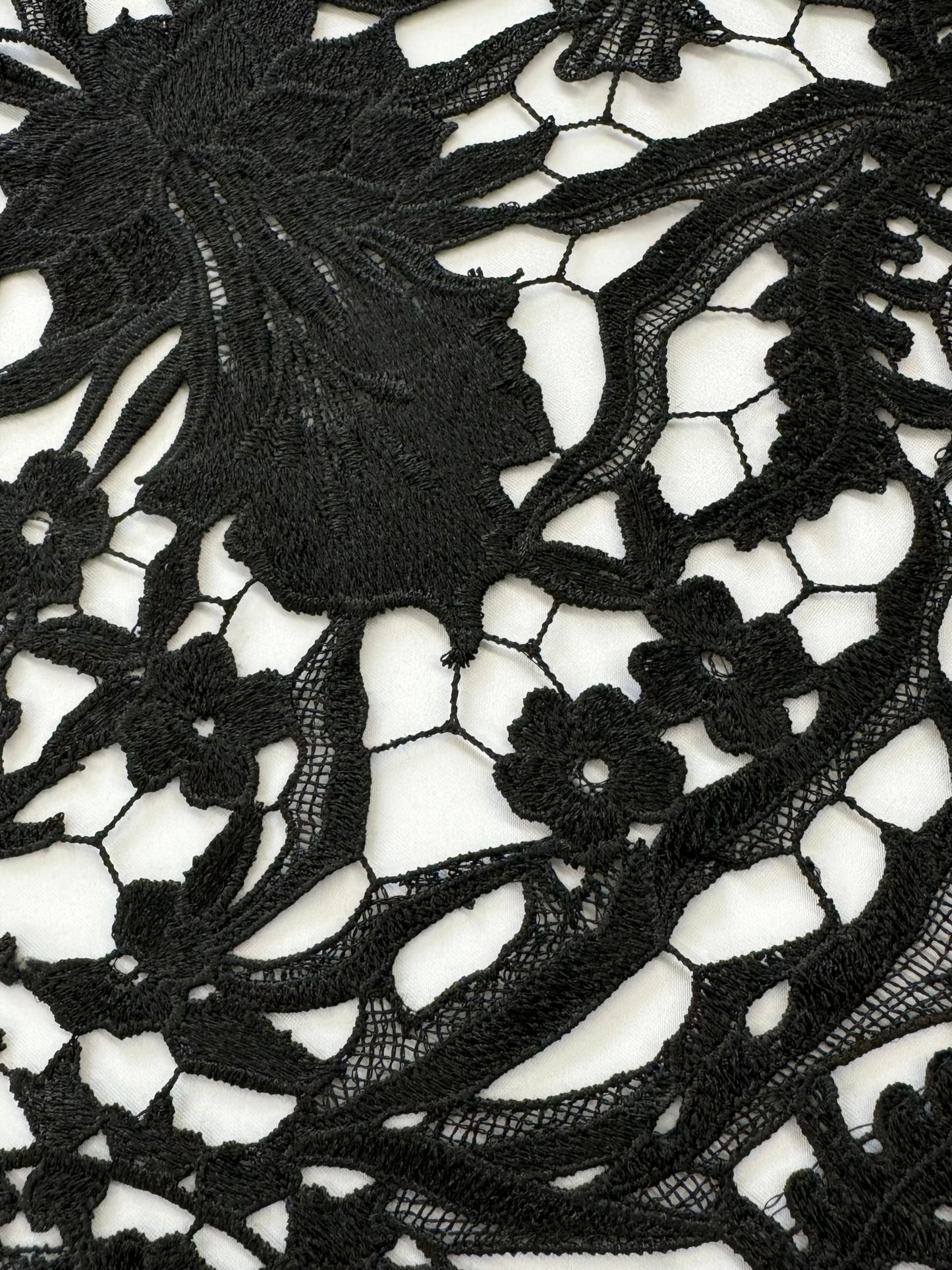 ML109 BLACK Floral Lace Guipiure / Chemical Lace Embroidery