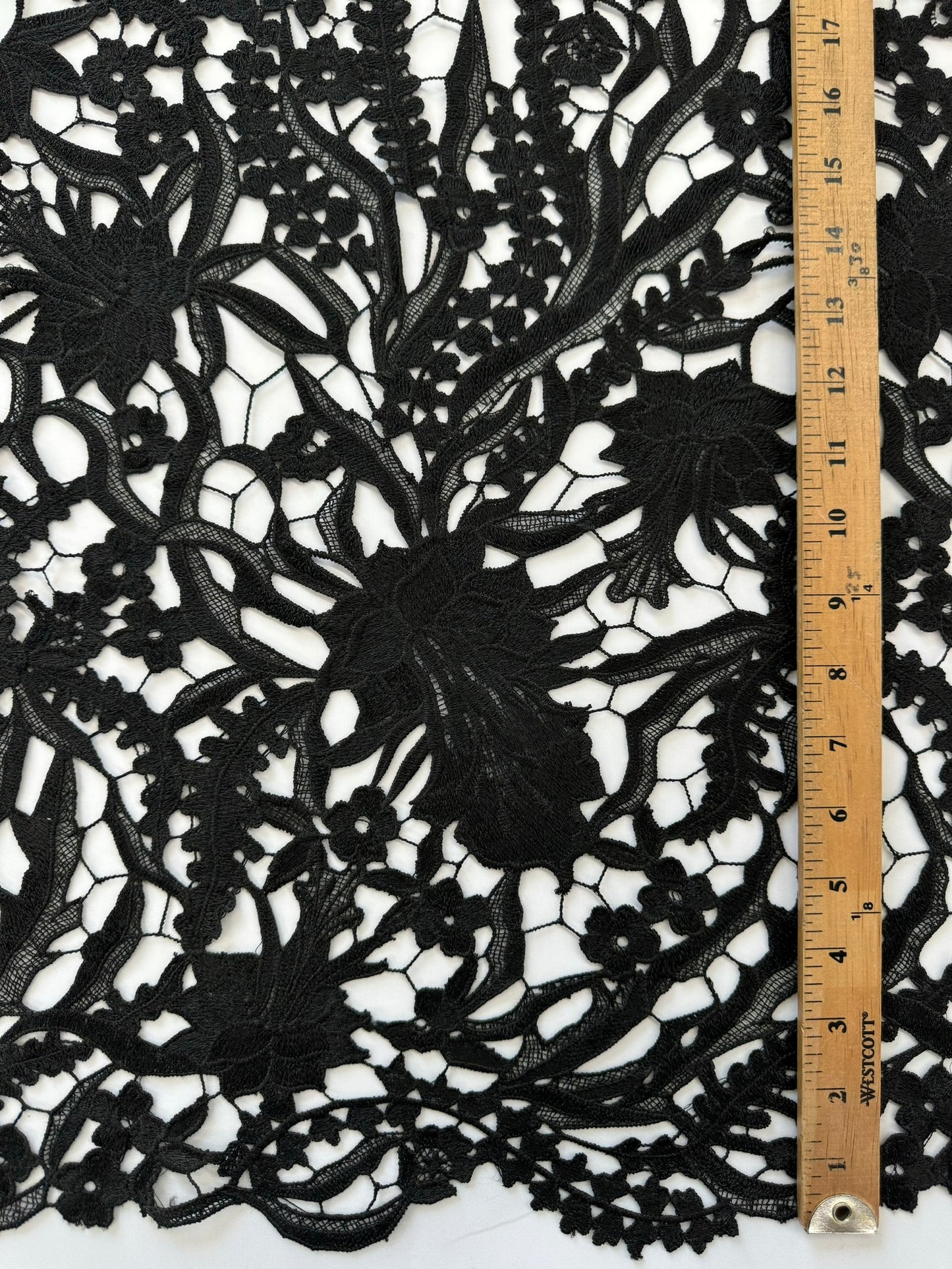 ML109 BLACK Floral Lace Guipiure / Chemical Lace Embroidery