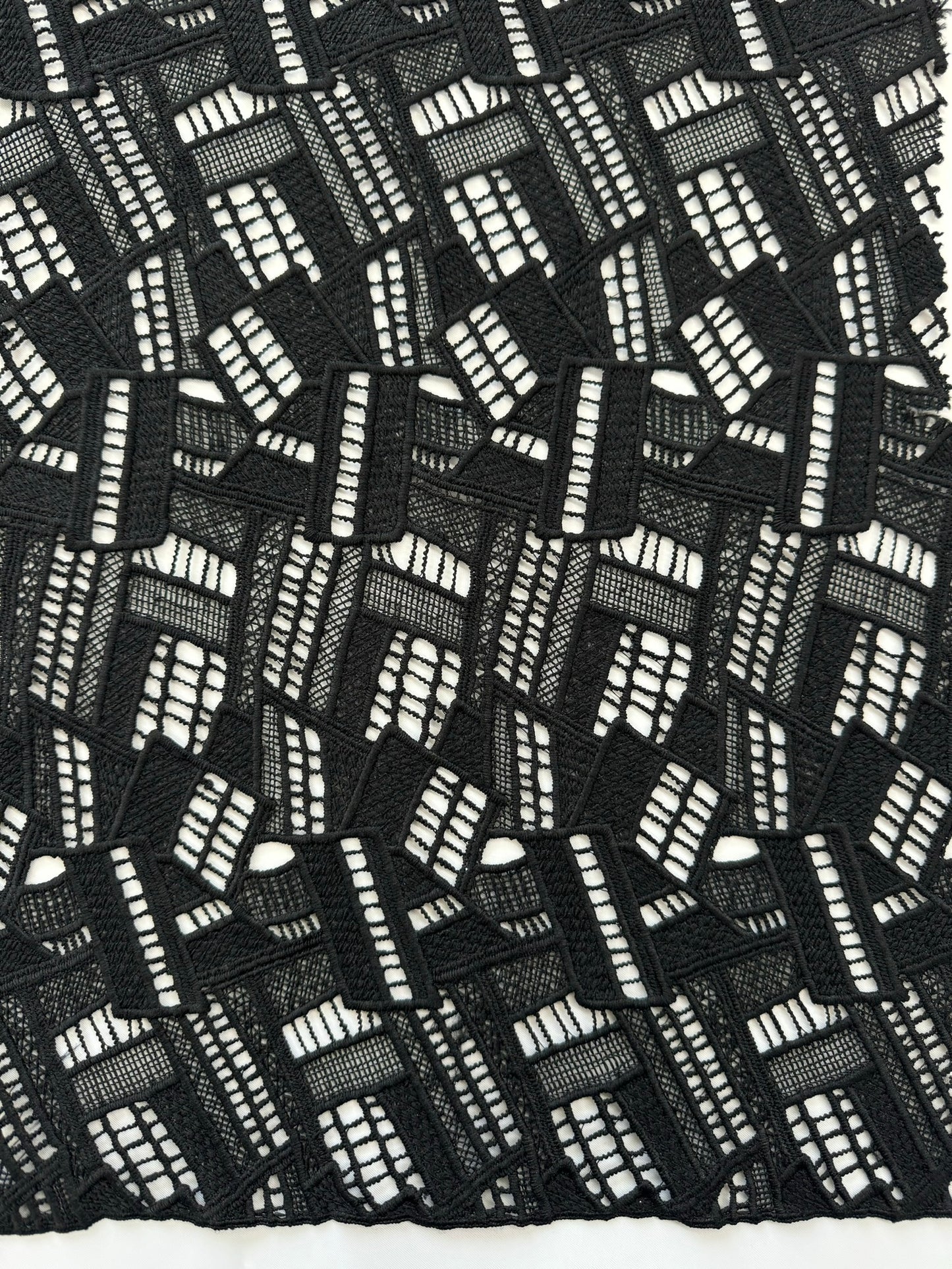 ML107 BLACK Guipiure / Chemical Lace Embroidery