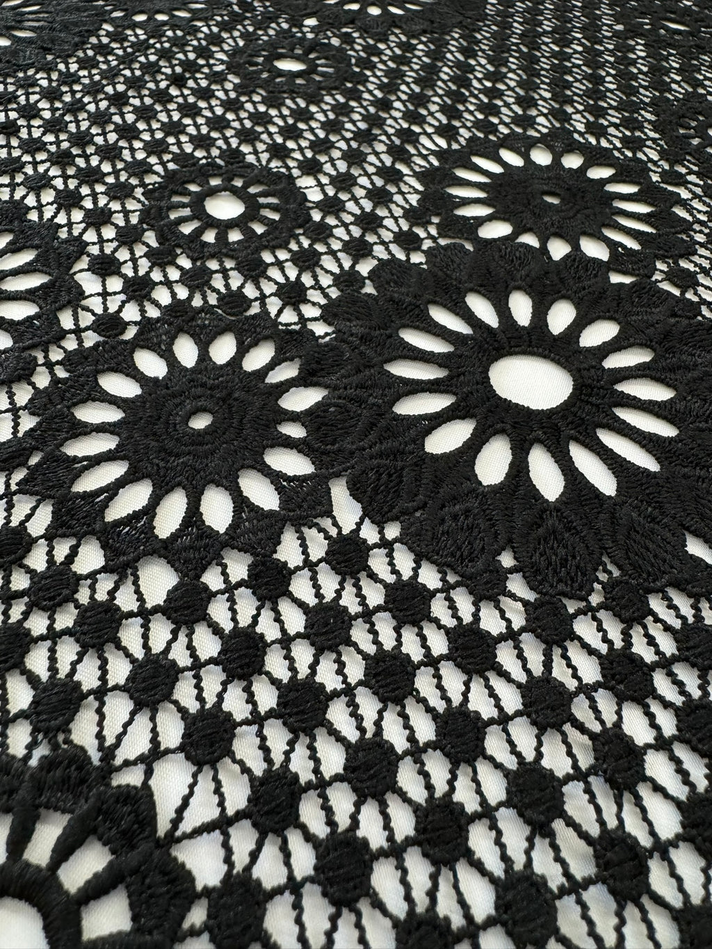 ML113 BLACK Floral Lace Guipiure / Chemical Lace Embroidery