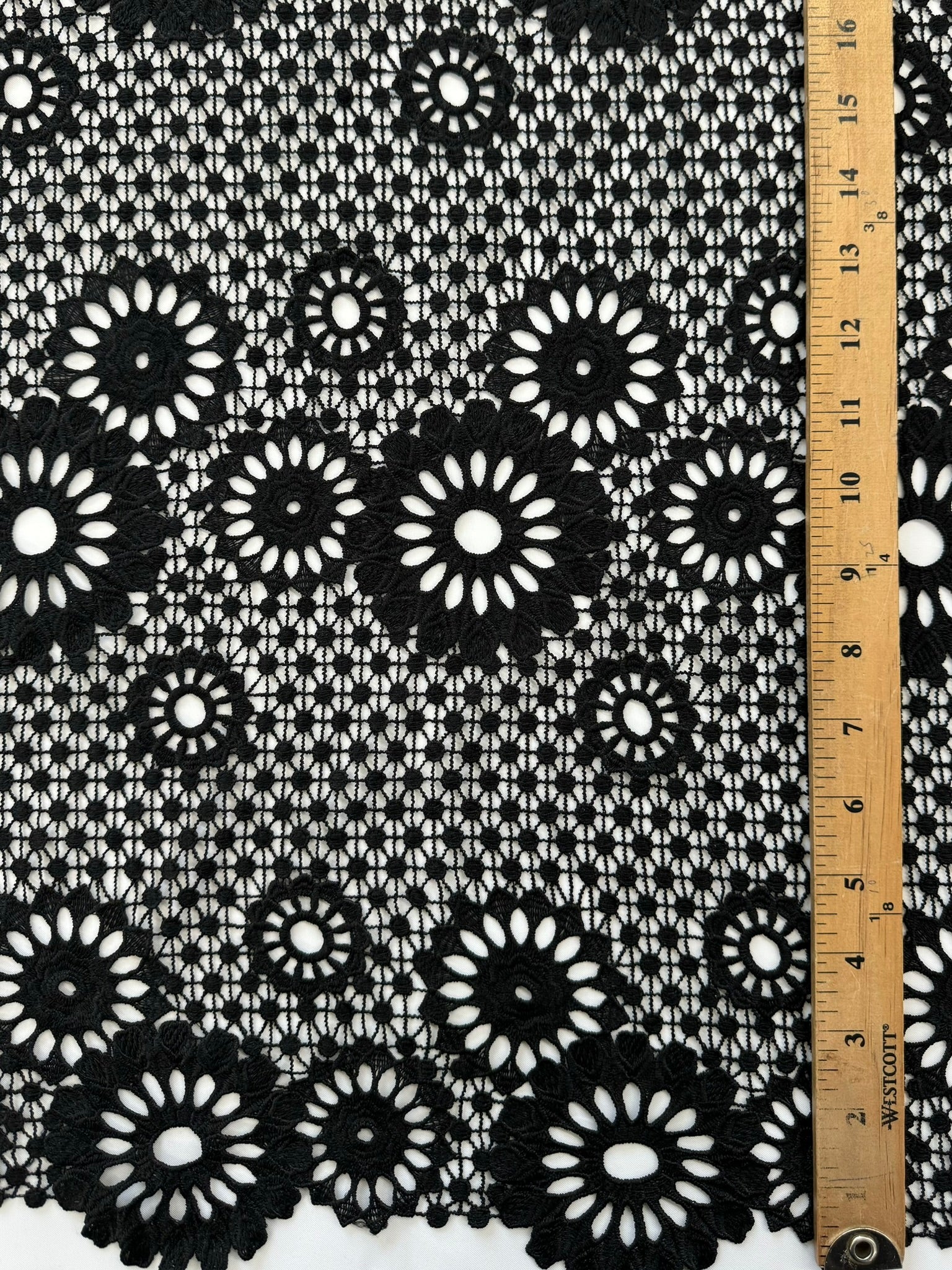 ML113 BLACK Floral Lace Guipiure / Chemical Lace Embroidery