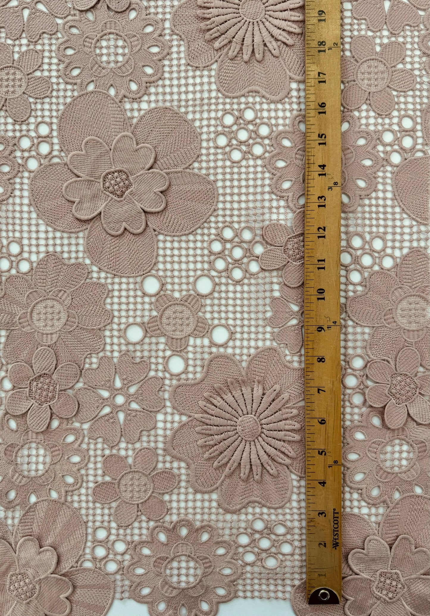 ML120 BLUSH Floral 3D Lace Guipiure / Chemical Lace Embroidery