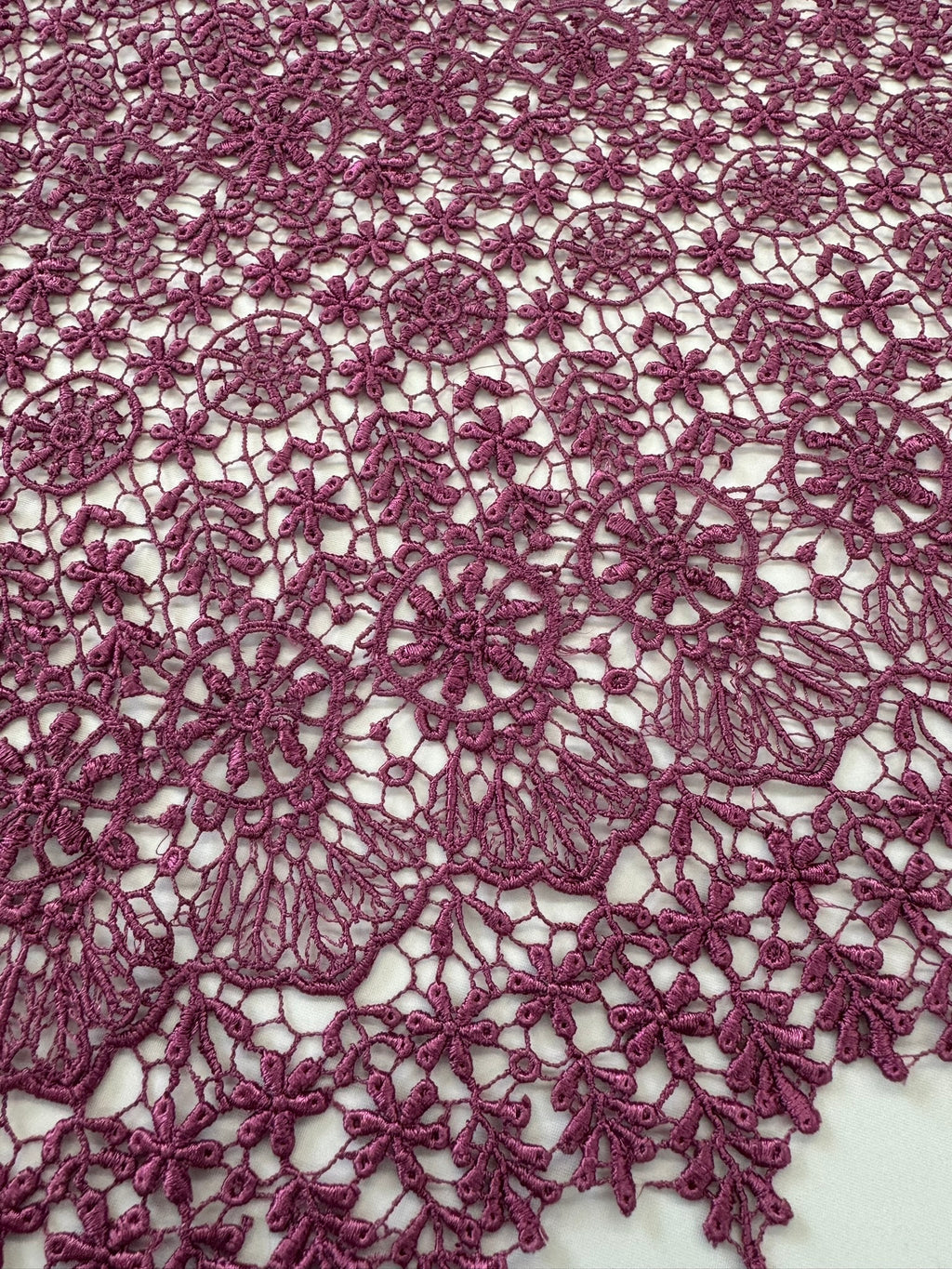 ML121 MAGENTA Geometic Lace Guipiure / Chemical Lace Embroidery