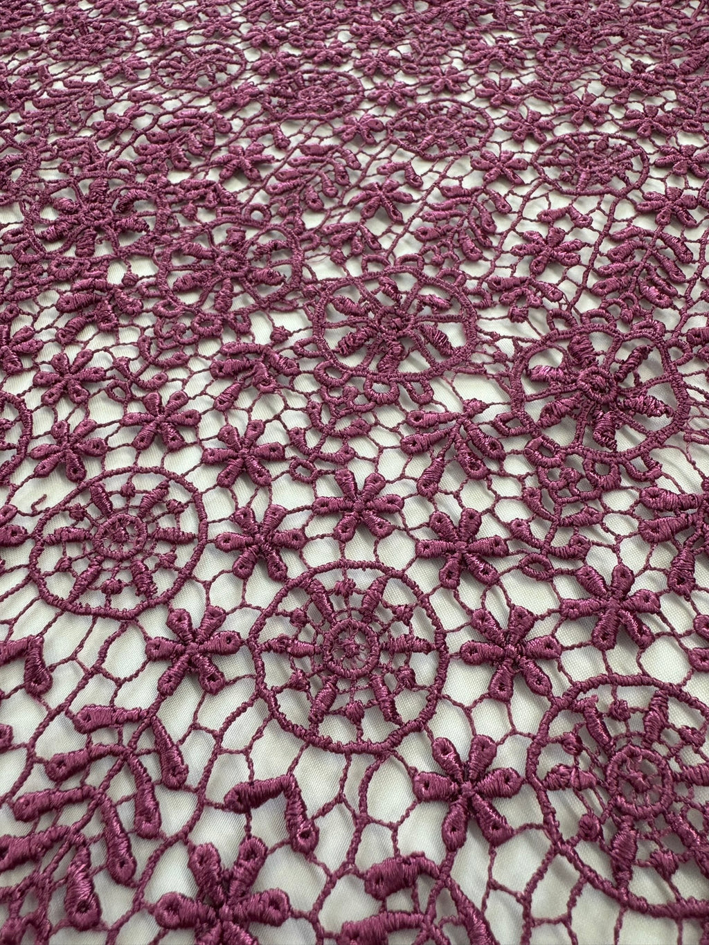 ML121 MAGENTA Geometic Lace Guipiure / Chemical Lace Embroidery