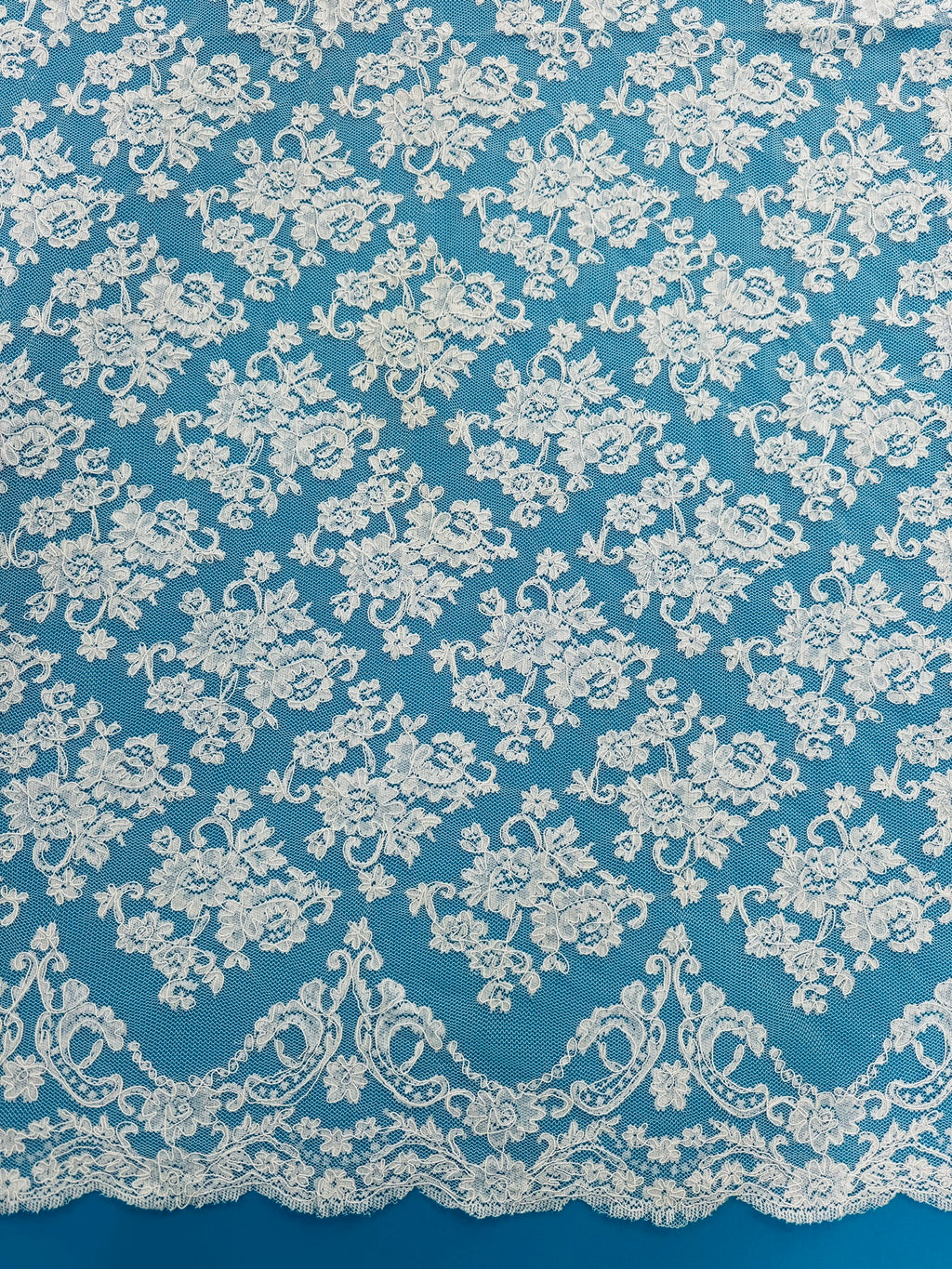 ML129 WHITE Corded Alencon Lace