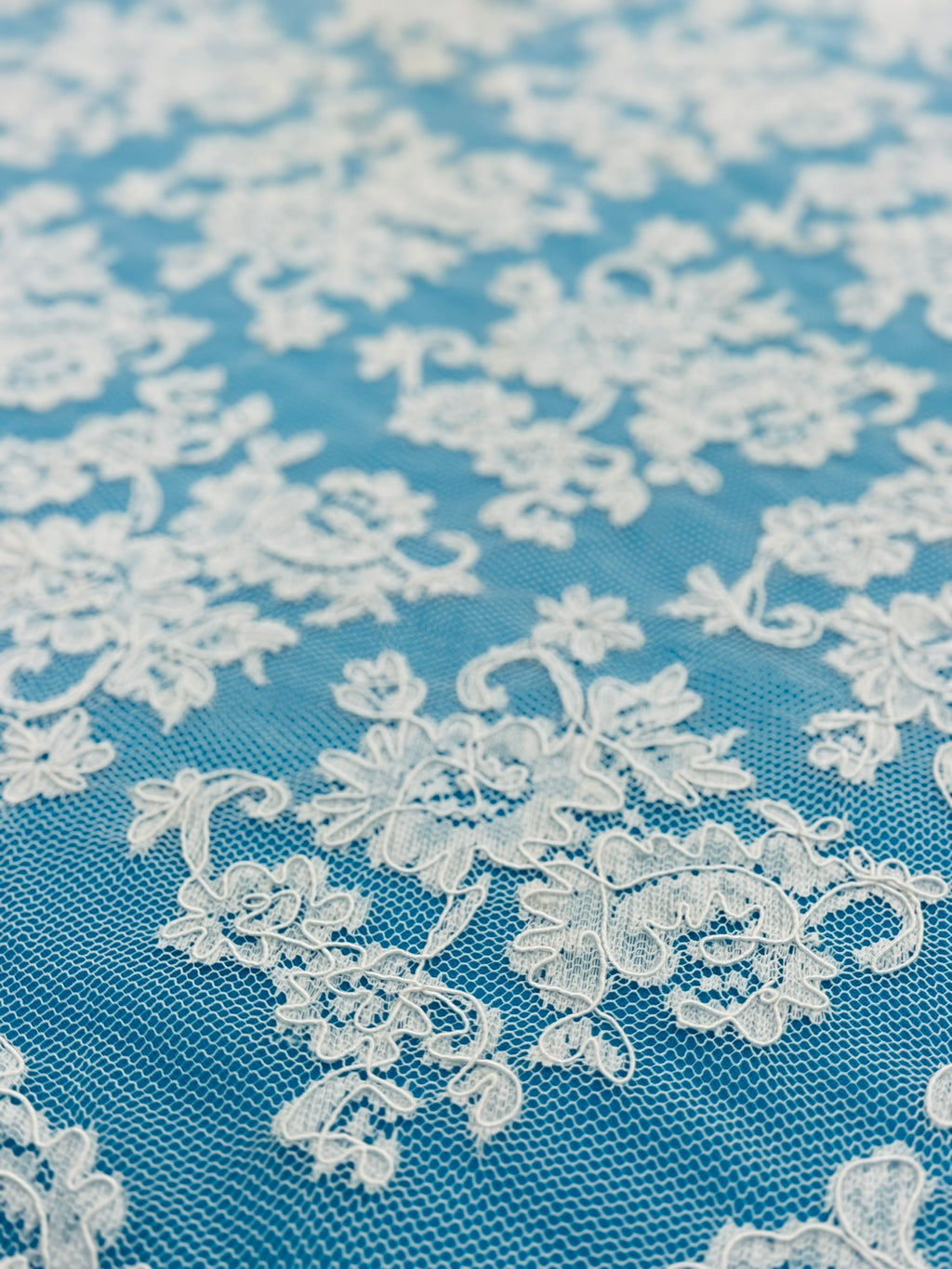 ML129 WHITE Corded Alencon Lace