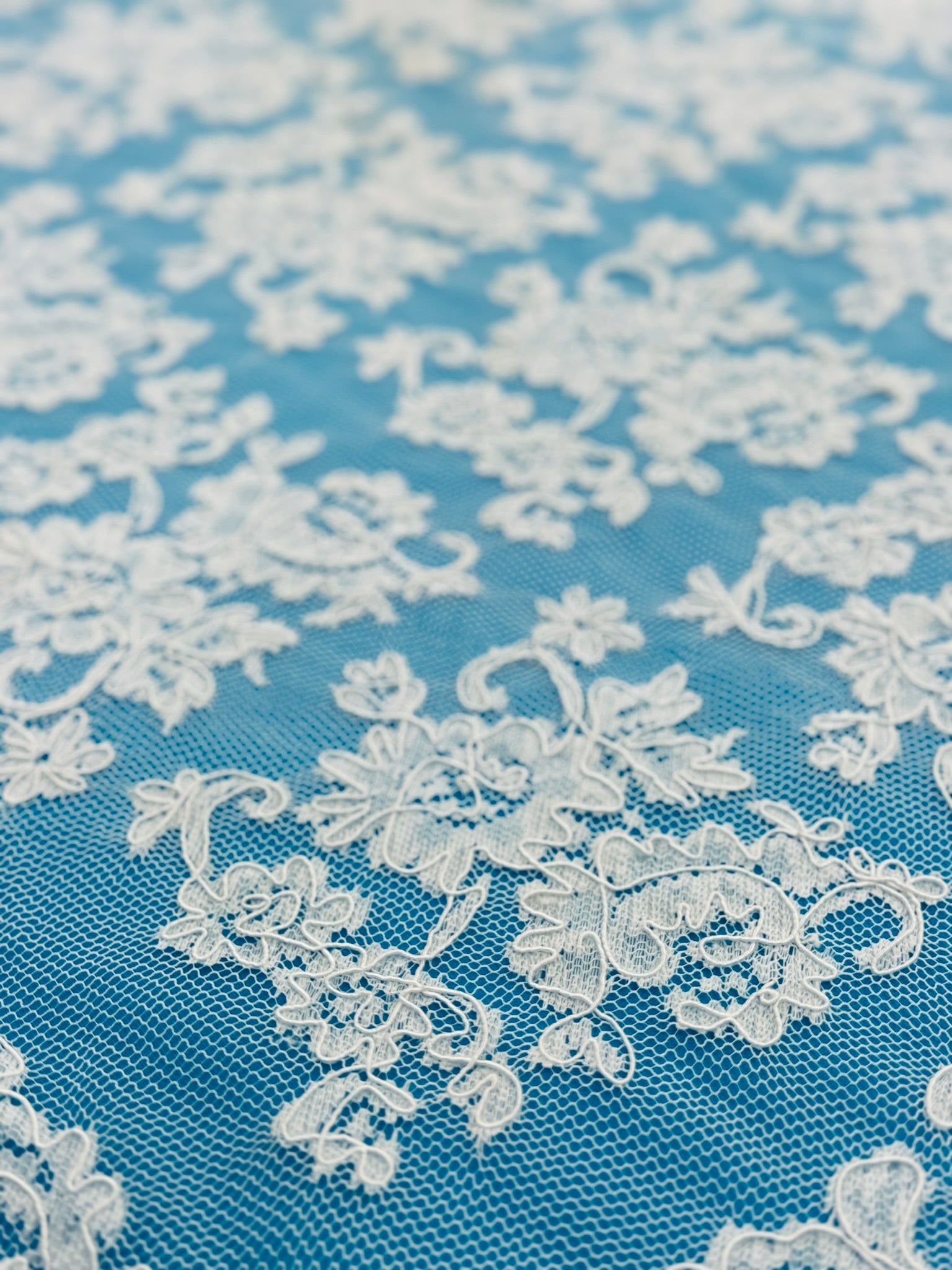 ML129 WHITE Corded Alencon Lace