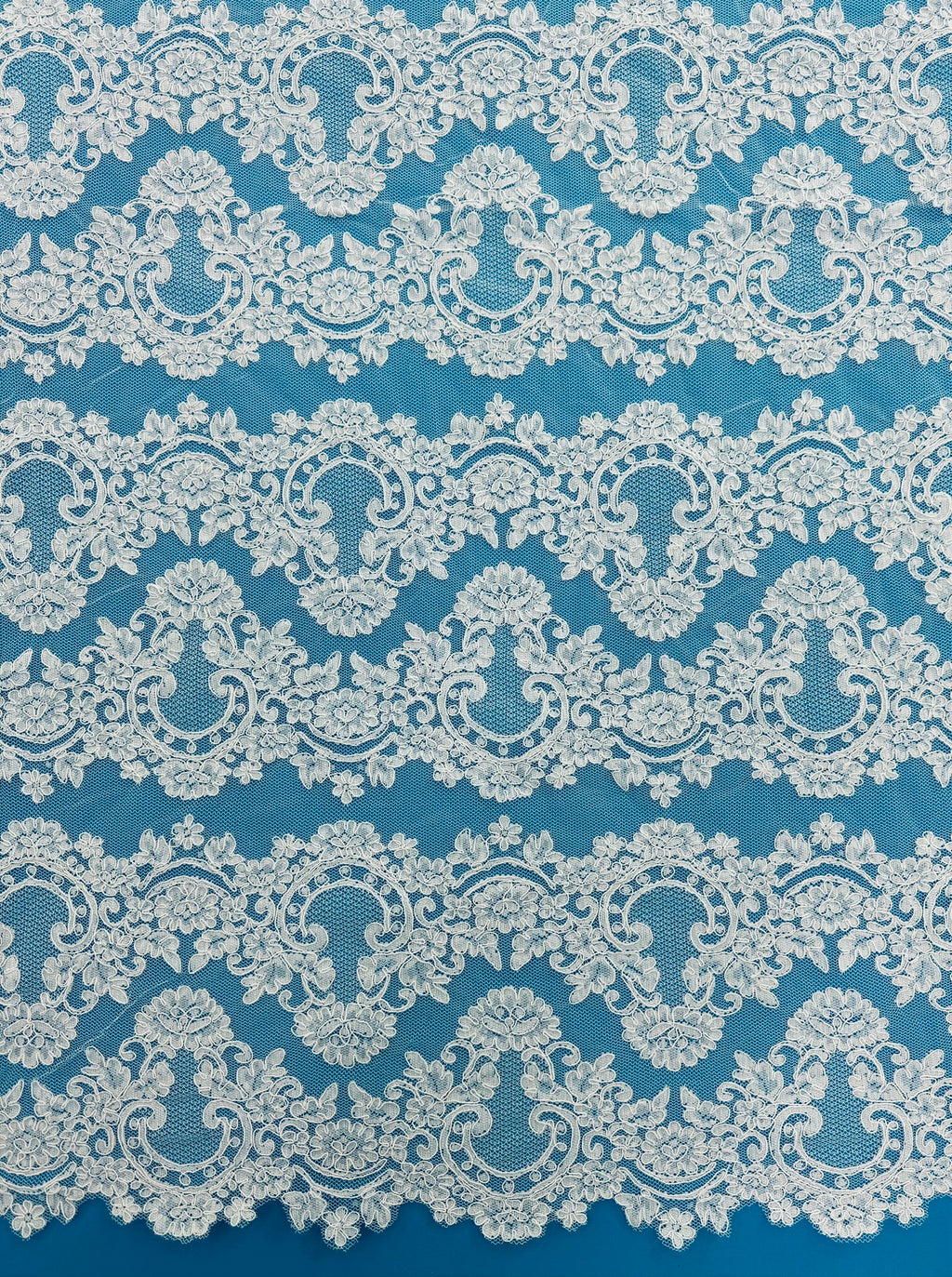 ML133 WHITE Corded Alencon Lace Trim