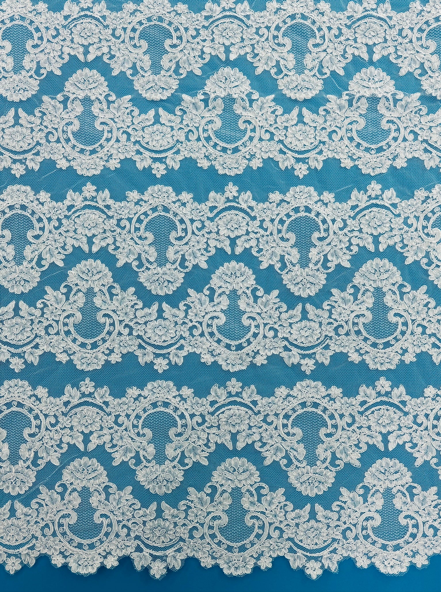 ML133 WHITE Corded Alencon Lace Trim