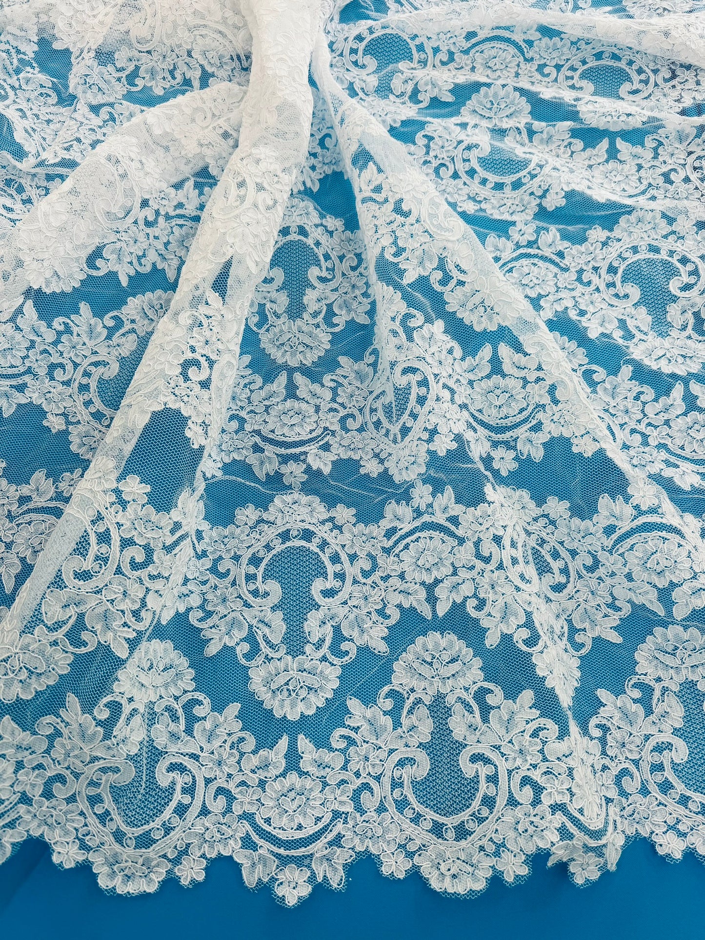 ML133 WHITE Corded Alencon Lace Trim