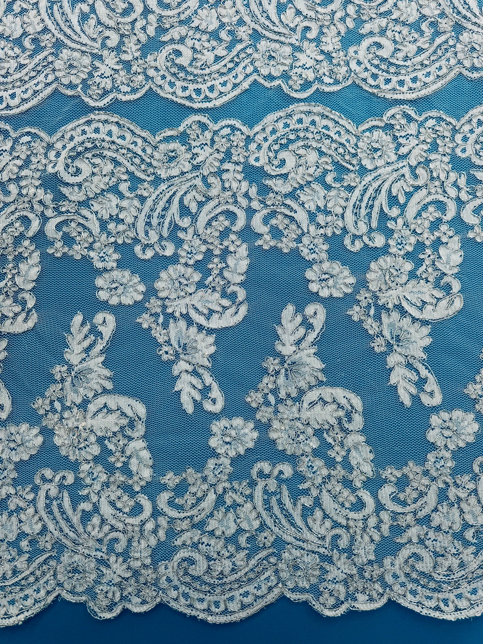 ML132 WHITE/SILVER Corded Alencon Lace Trim