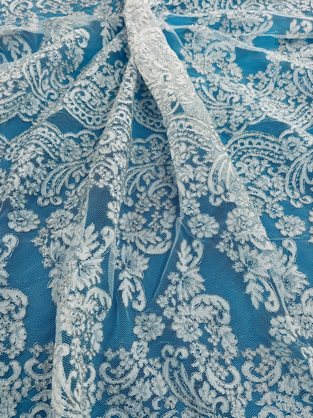 ML132 WHITE/SILVER Corded Alencon Lace Trim