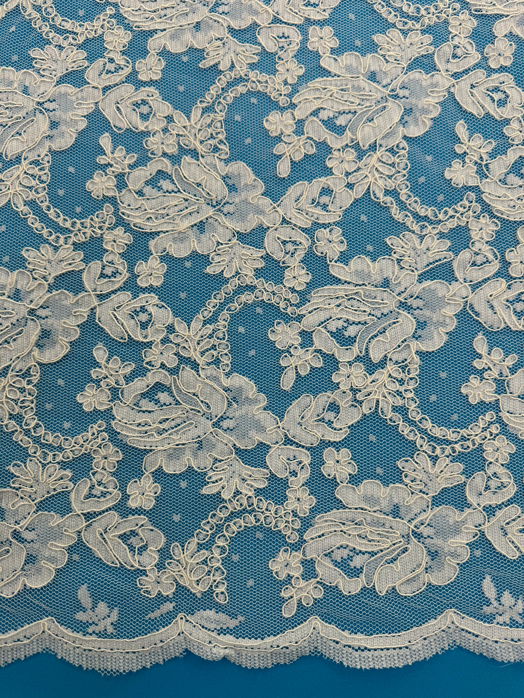 ML137 IVORY Corded Alencon Lace