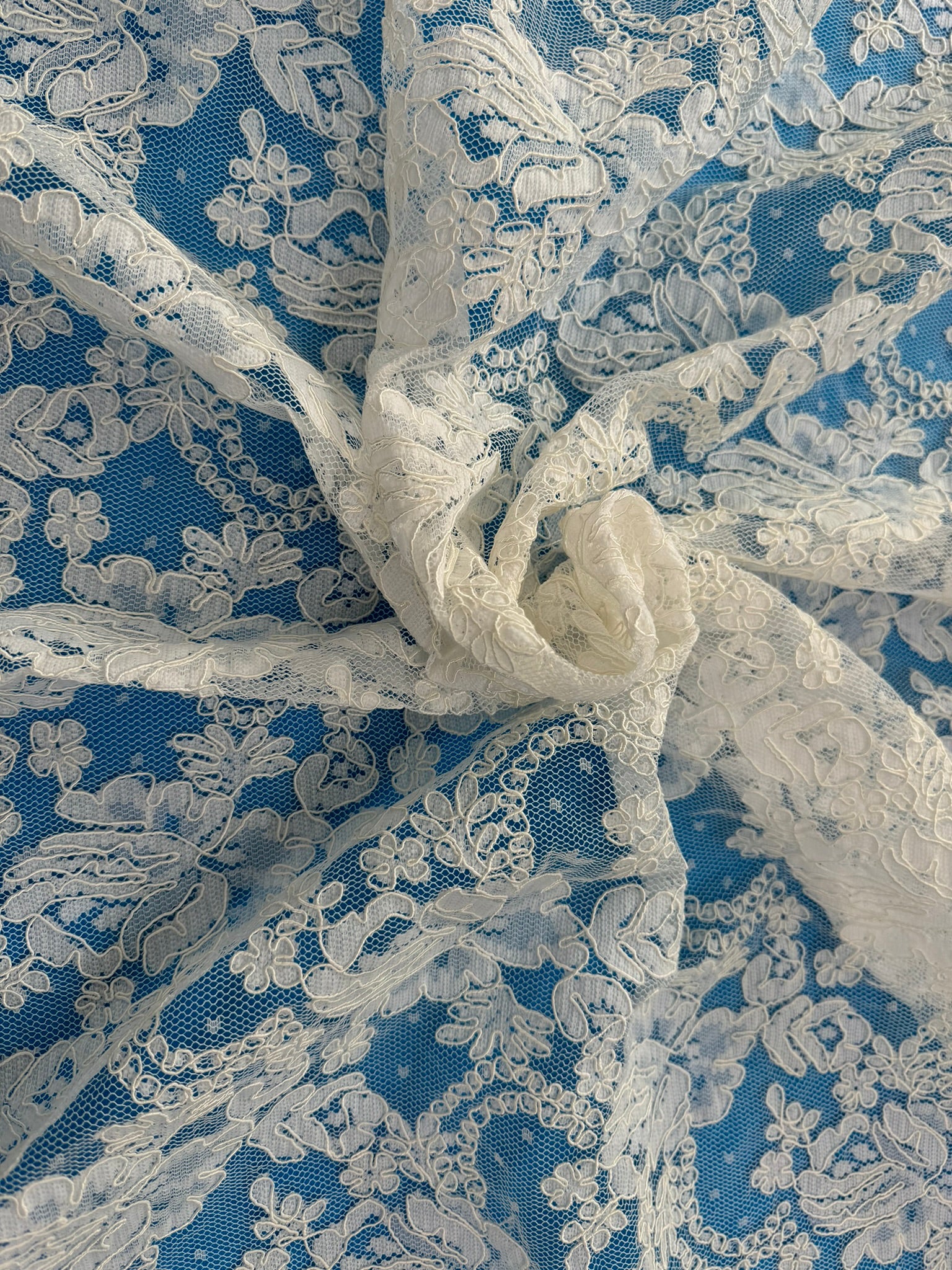 ML137 IVORY Corded Alencon Lace