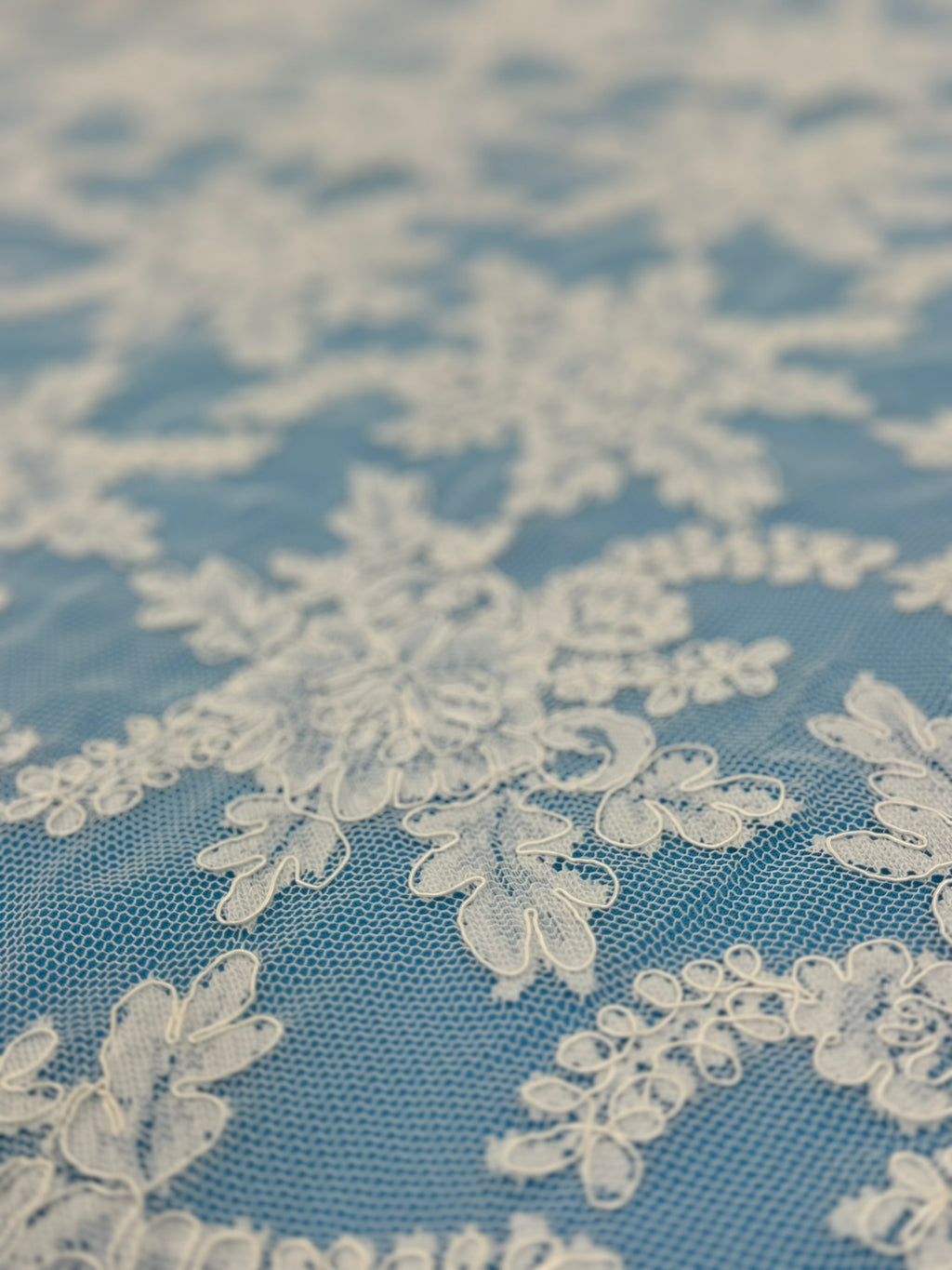 ML136 IVORY Corded Alencon Lace