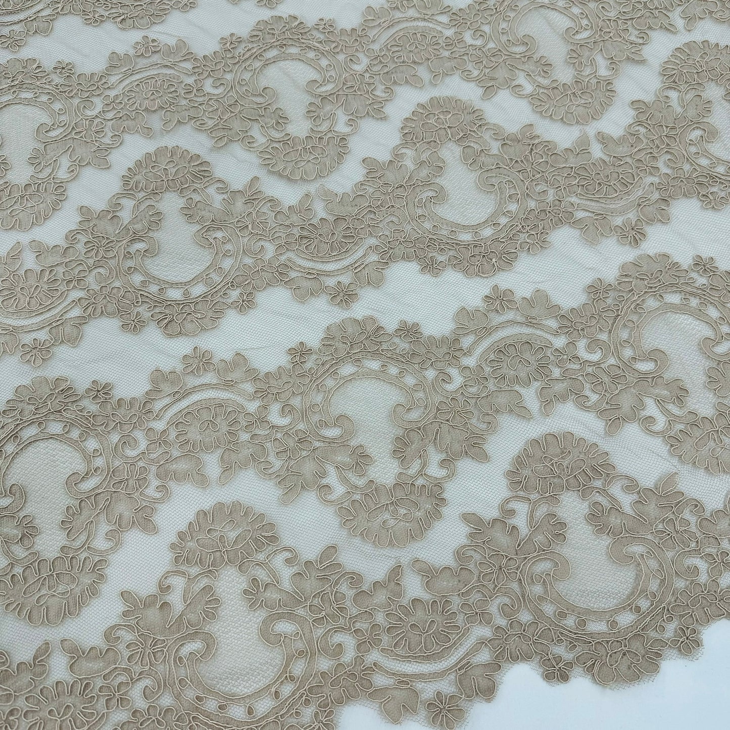 ML133 TAUPE Corded Alencon Lace Trim