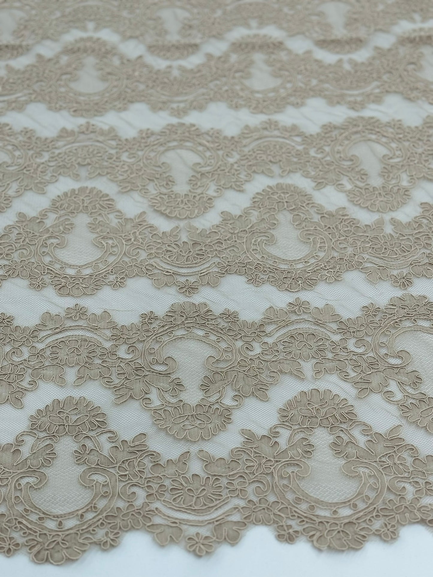 ML133 TAUPE Corded Alencon Lace Trim