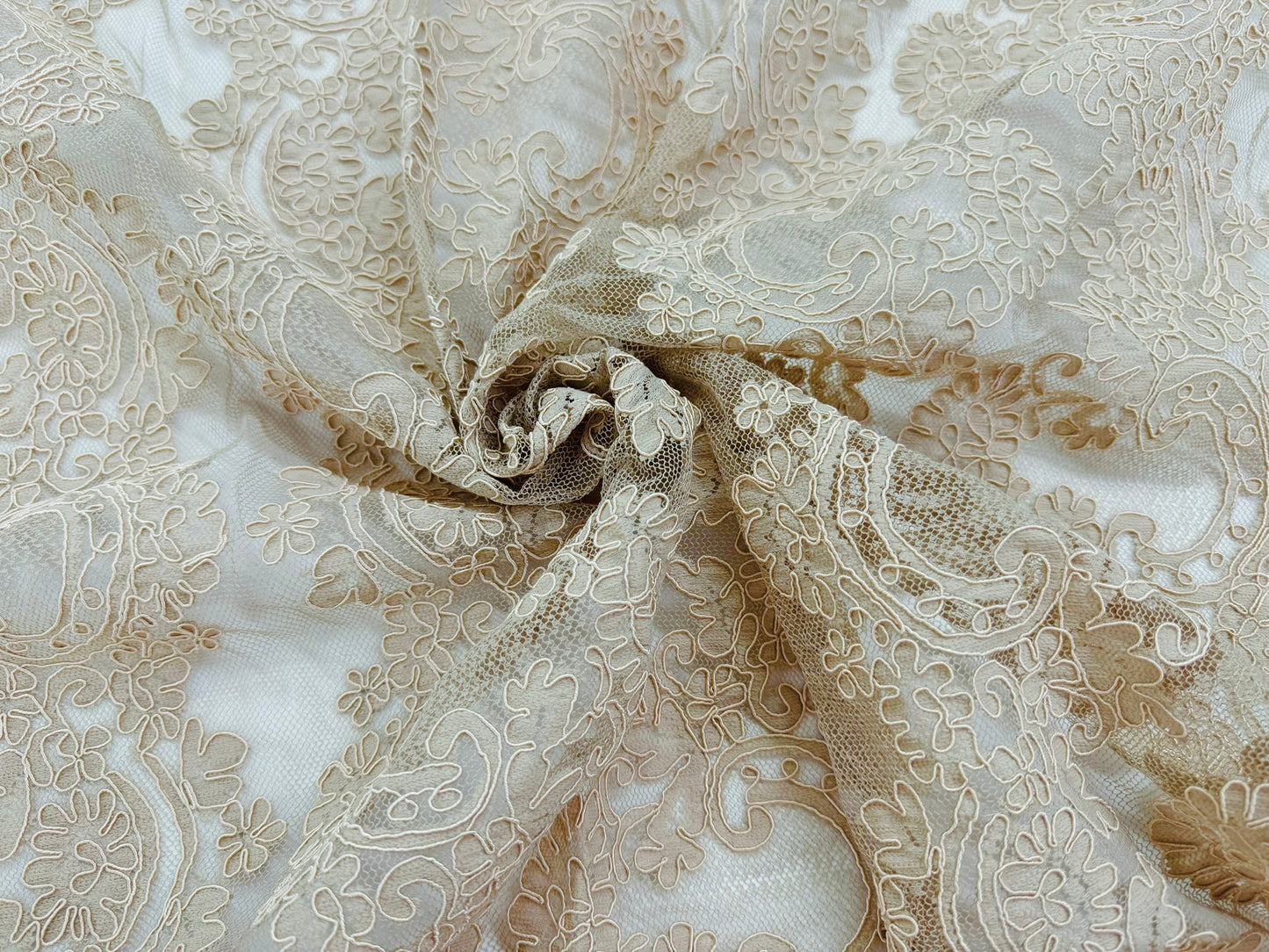 ML133 TAUPE Corded Alencon Lace Trim