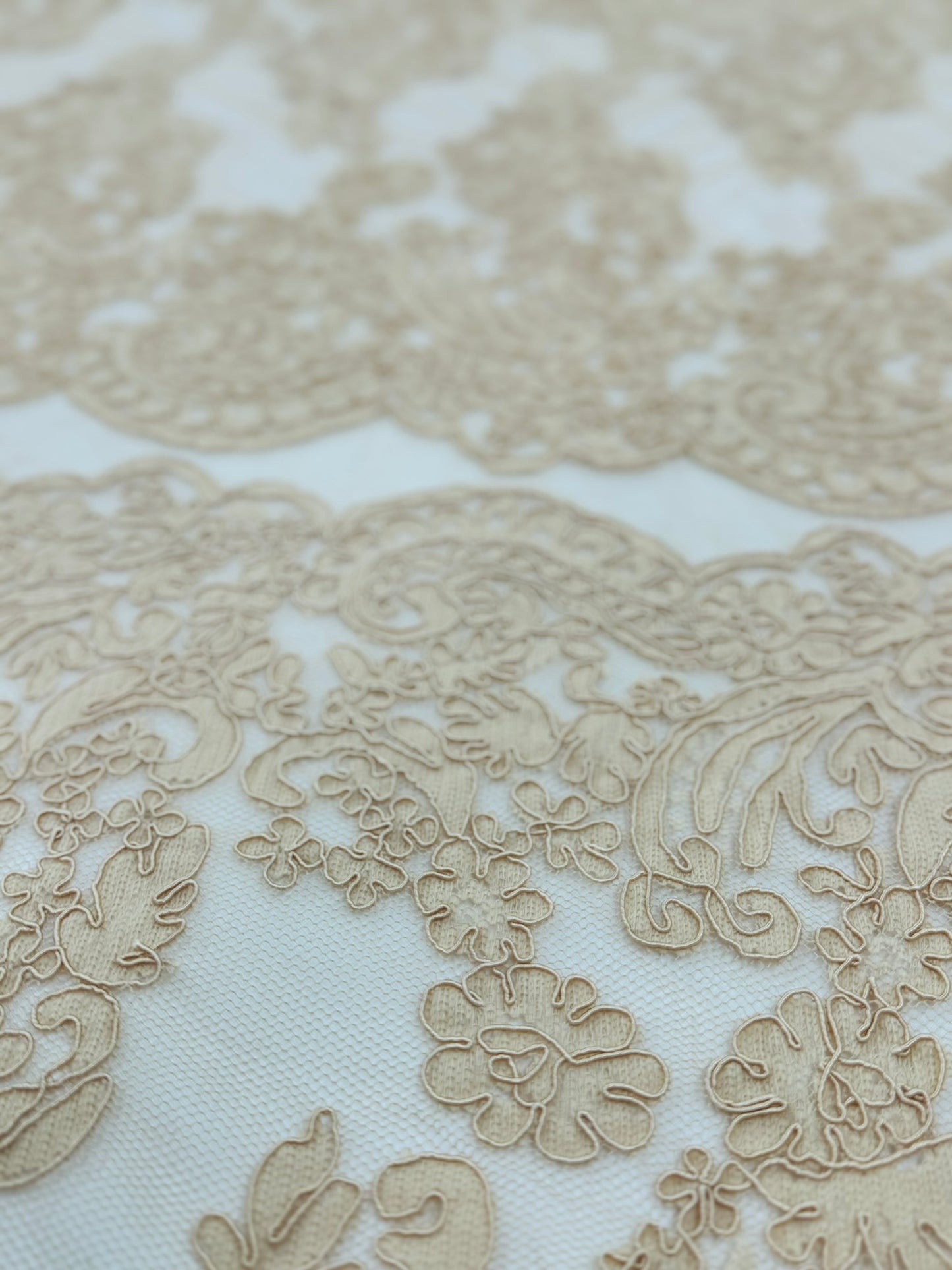 ML132 TAUPE Corded Alencon Lace Trim