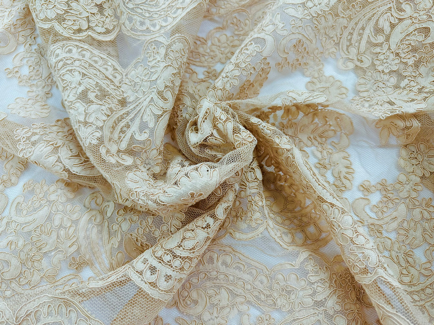 ML132 TAUPE Corded Alencon Lace Trim