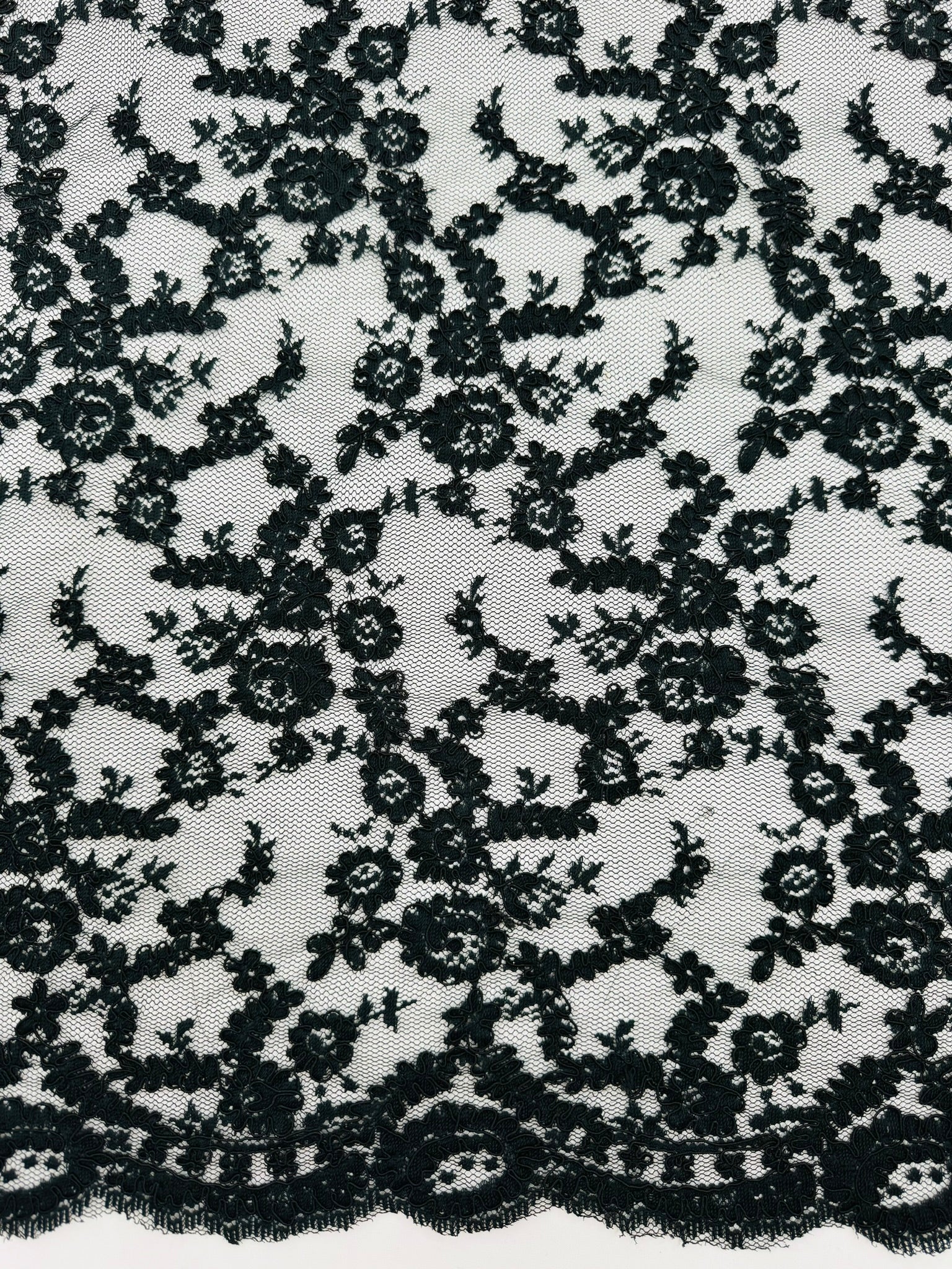 ML140 RED Corded Alencon Lace