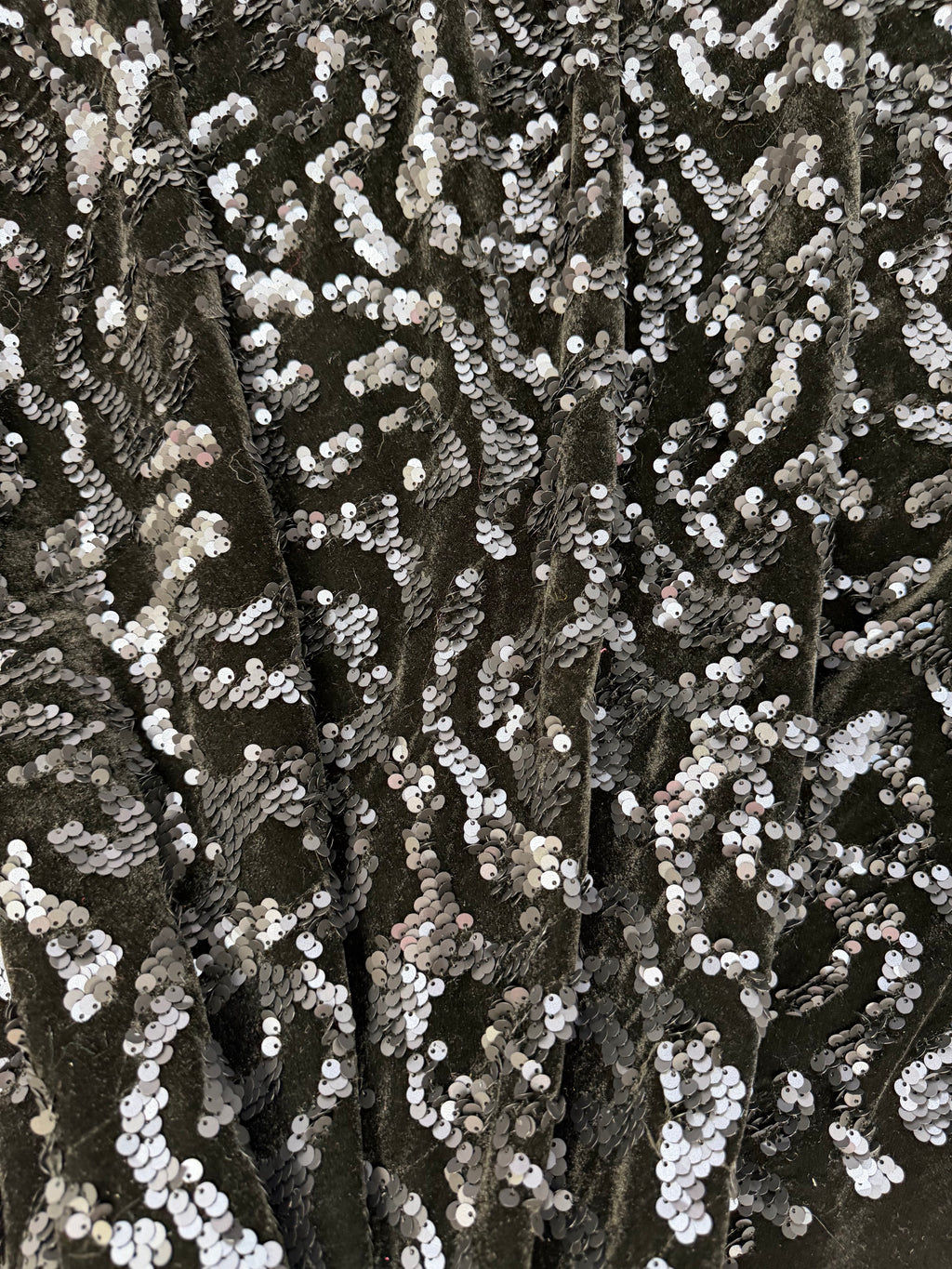 ML208 - Stretch Velvet Fabric by Yard – 52"