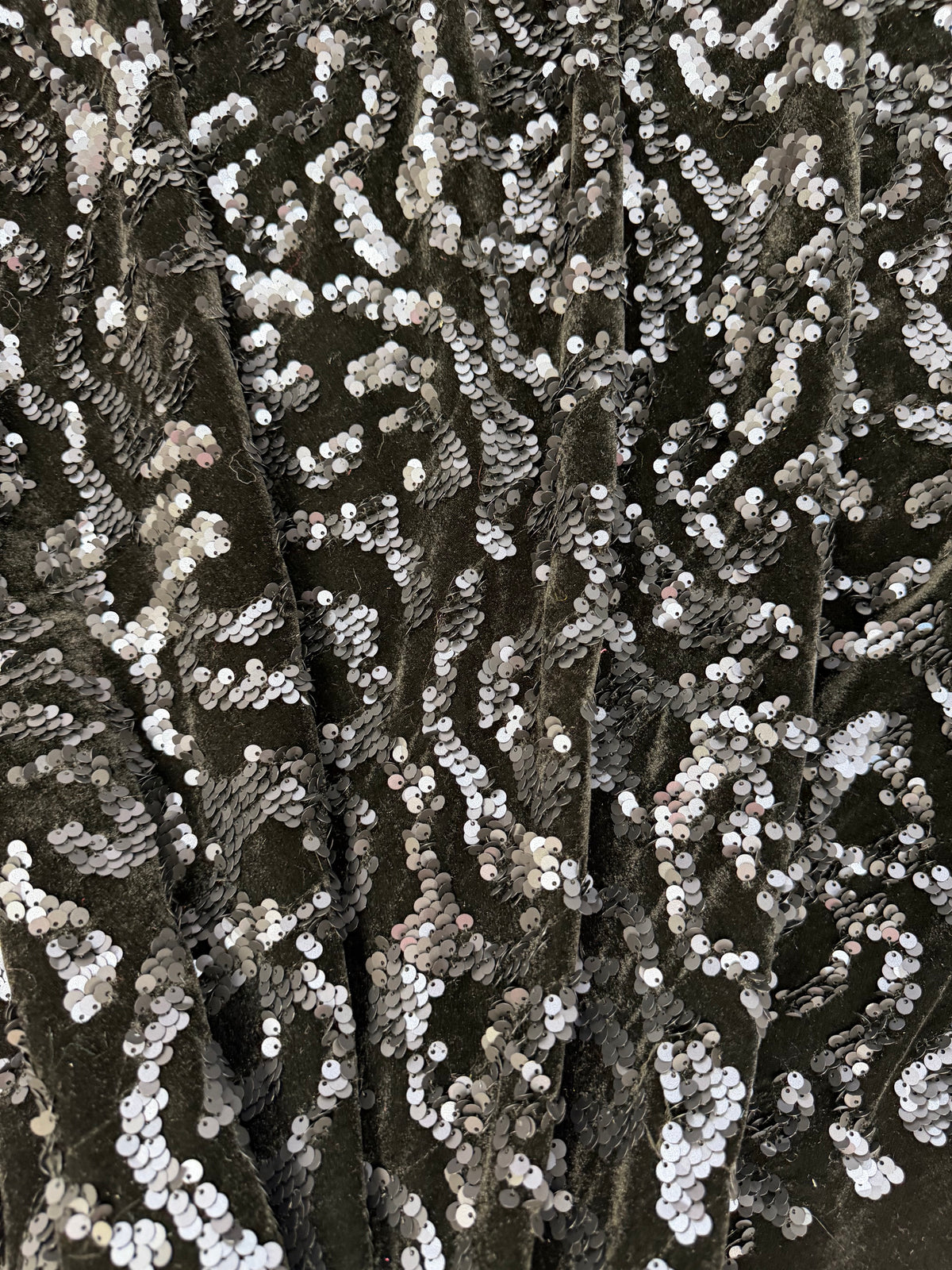 ML208 - Stretch Velvet Fabric by Yard – 52"